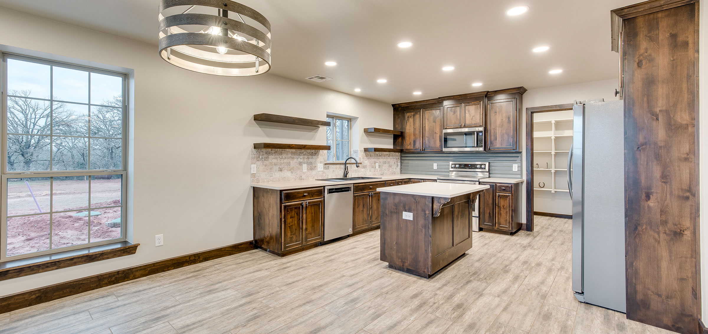 Pole Barn Home with Riding Arena